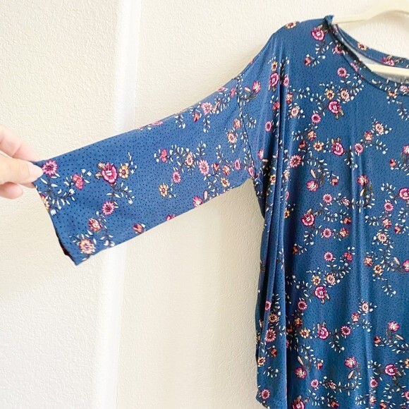 Loft Blue Floral Super‎ Soft Long Sleeve Blouse Top Loungewear Sz L - Picture 2 of 5